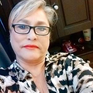 Meet your Posher, Yolanda